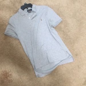 grey polo shirt